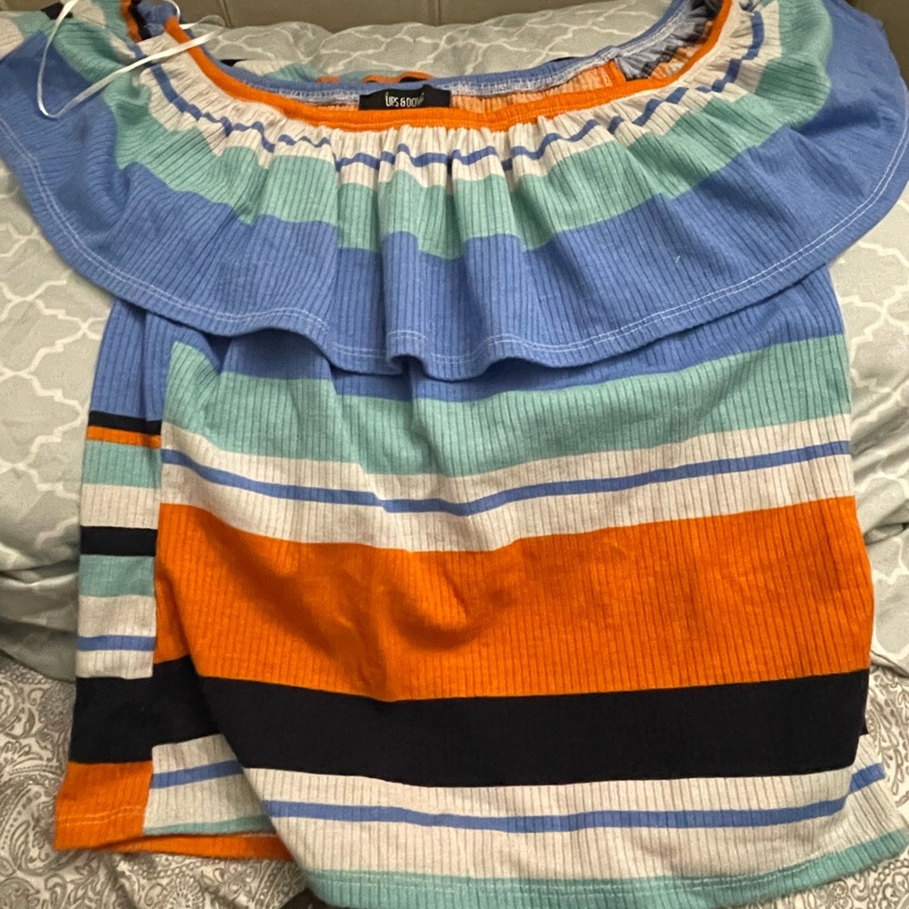 The brand is Ups&Downs. Multiple colors. Size small.